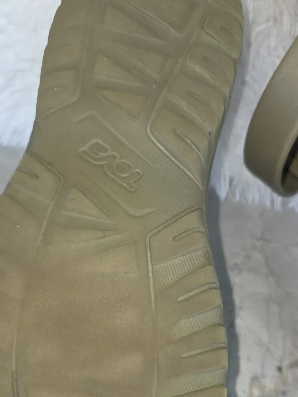 Teva Men Olive Green Hook-and-Loop Sport Sandals